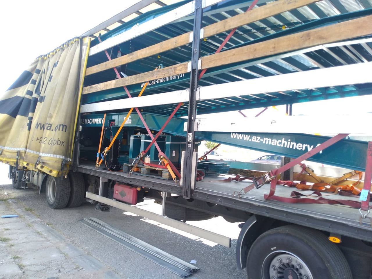 Нови Товарна рампа Loading Ramp with with electro hydraulic tilting bridge -  AZ RAMP - STAR- 8T-ZR-LLO-E: снимка 10
