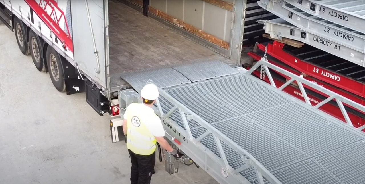 Loading Ramp with with hydraulic tilting bridge - AZ RAMP - STAR- 12T FULL GALVA - Товарна рампа: снимка 4 Loading Ramp with with hydraulic tilting bridge - AZ RAMP - STAR- 12T FULL GALVA - Товарна рампа: снимка 4