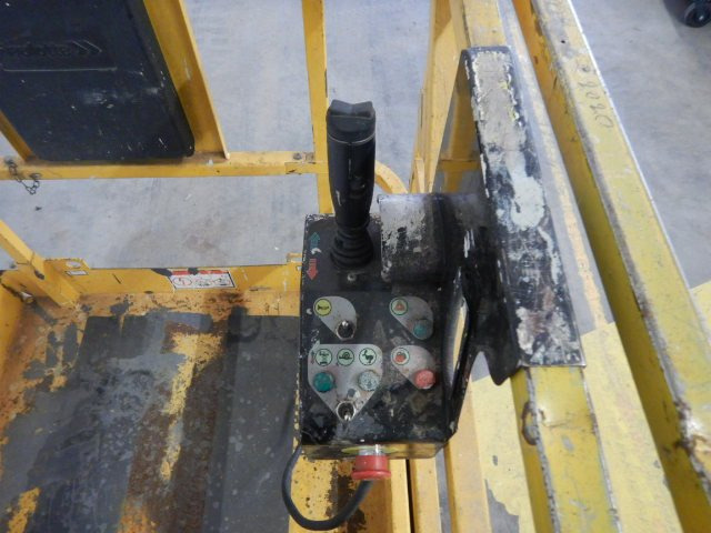 Ножична работна платформа Used Electric scissor Lift Haulotte Compact 10: снимка 5
