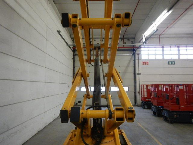 Ножична работна платформа Used Electric scissor Lift Haulotte Compact 10: снимка 8