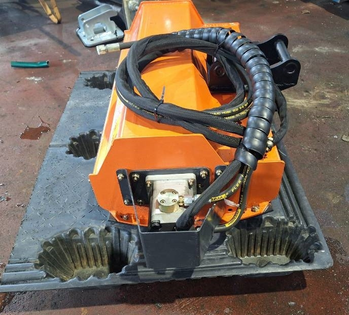 AM80 Piennarmurskain - Шредер с телескопично рамо: снимка 5 AM80 Piennarmurskain - Шредер с телескопично рамо: снимка 5