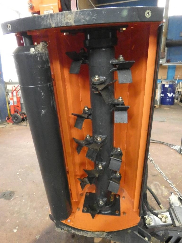 AM80 Puomimurskain - Шредер с телескопично рамо: снимка 3 AM80 Puomimurskain - Шредер с телескопично рамо: снимка 3