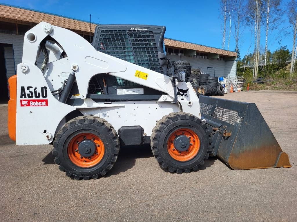 Мини челен товарач Bobcat A 300: снимка 9