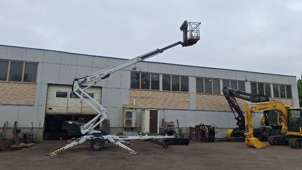Dino 180 XT - Вишка на ремарке: снимка 1 Dino 180 XT - Вишка на ремарке: снимка 1