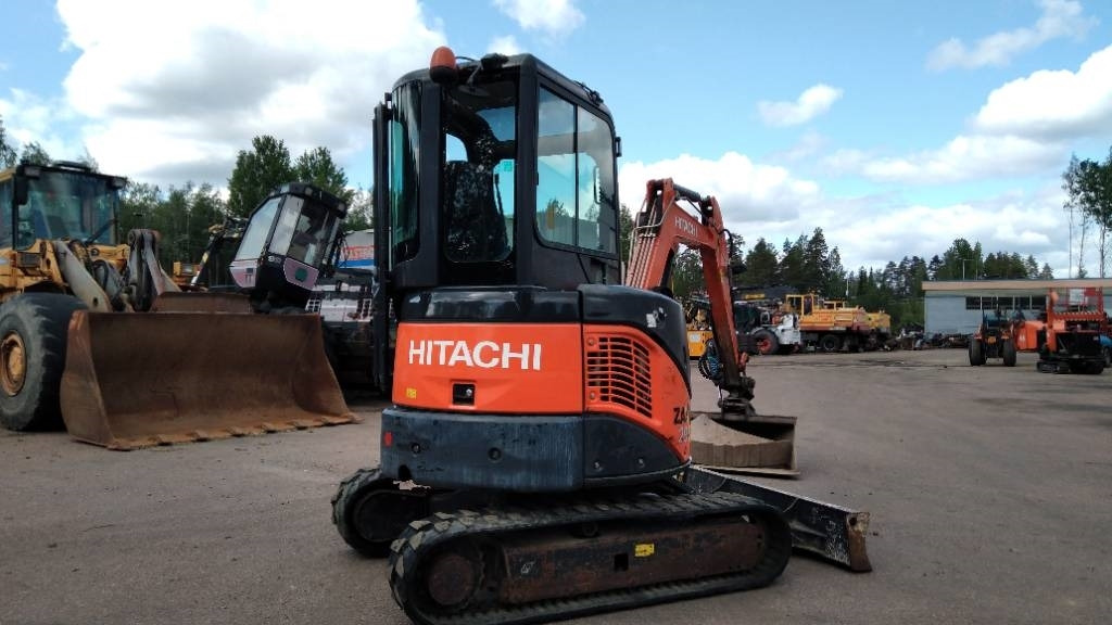 Hitachi ZX 29 U-3 CLR - Мини багер: снимка 4 Hitachi ZX 29 U-3 CLR - Мини багер: снимка 4