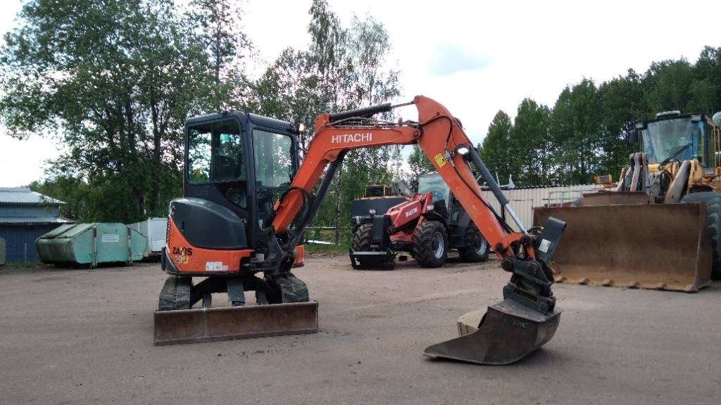 Hitachi ZX 29 U-3 CLR - Мини багер: снимка 1 Hitachi ZX 29 U-3 CLR - Мини багер: снимка 1