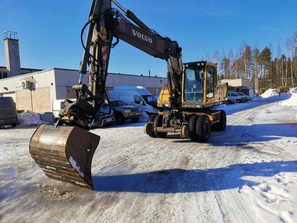 Volvo EW 180 B - Колесен багер: снимка 2 Volvo EW 180 B - Колесен багер: снимка 2