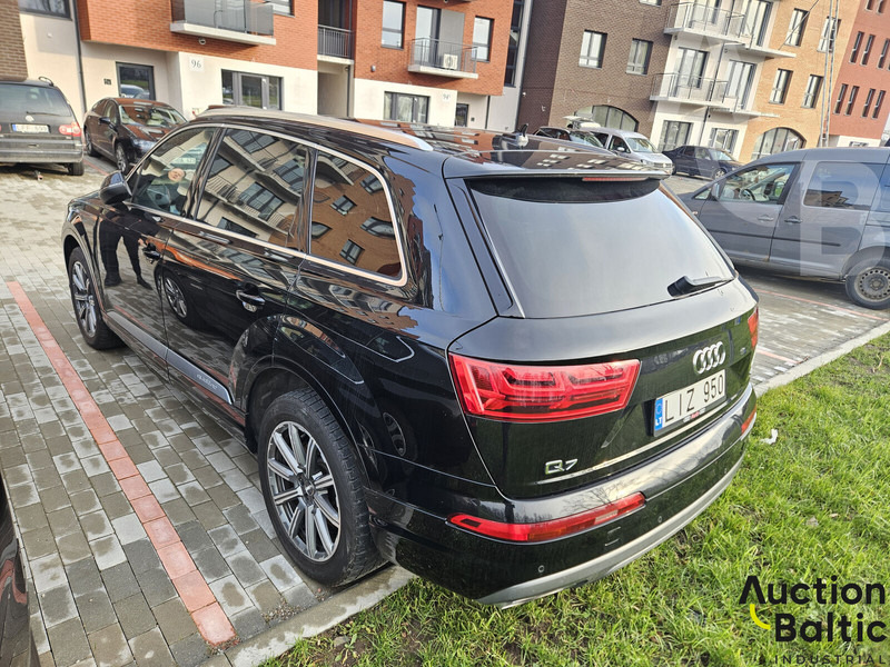 Audi Q7 - Лек автомобил: снимка 3 Audi Q7 - Лек автомобил: снимка 3