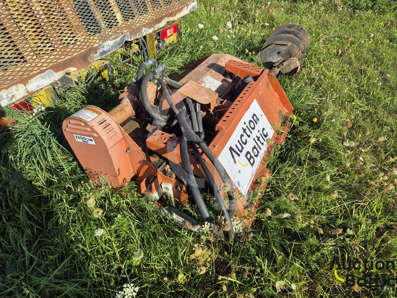 Bobcat FC 155 - Дробилка за дървесина: снимка 2 Bobcat FC 155 - Дробилка за дървесина: снимка 2