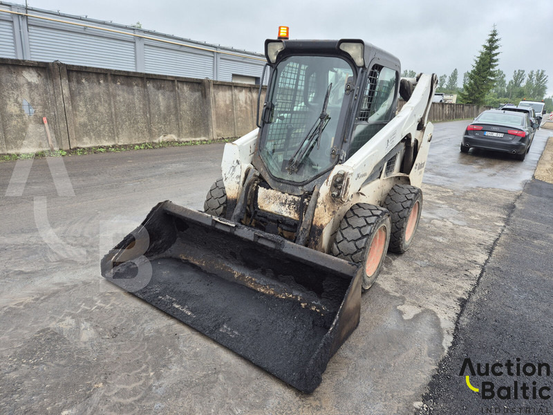 Bobcat S 530 - Мини челен товарач: снимка 2 Bobcat S 530 - Мини челен товарач: снимка 2