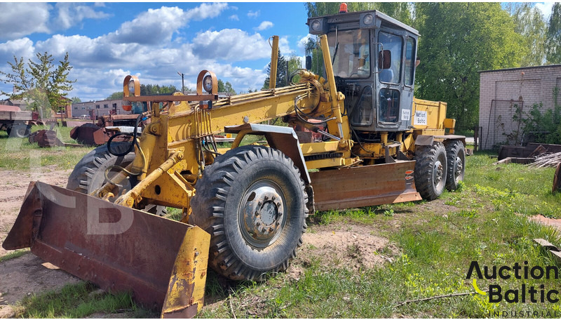 Brianskij Arsenal DZ-180 - Грейдер: снимка 1 Brianskij Arsenal DZ-180 - Грейдер: снимка 1