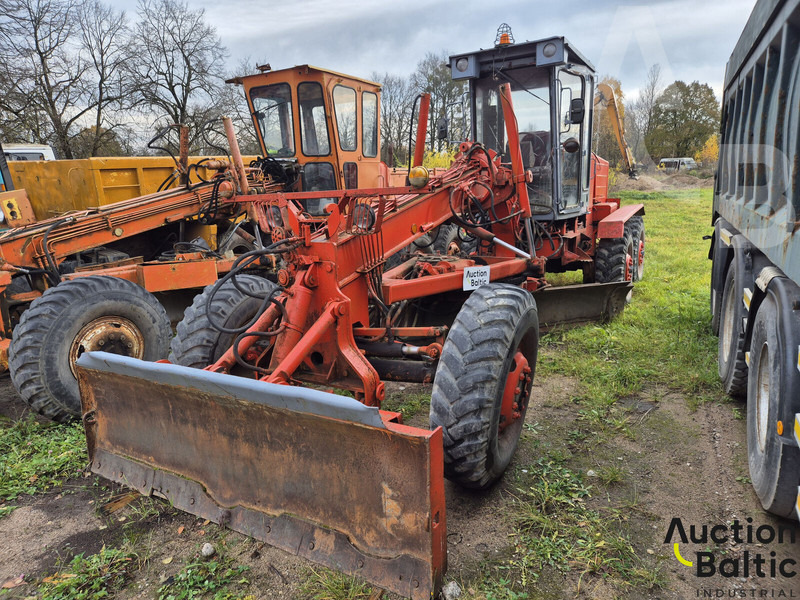 Briansko Arsenalas GS-14.02 - Грейдер: снимка 2 Briansko Arsenalas GS-14.02 - Грейдер: снимка 2