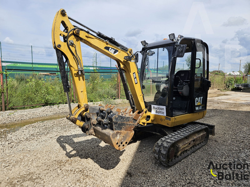 Caterpillar 302.4 D - Мини багер: снимка 1 Caterpillar 302.4 D - Мини багер: снимка 1