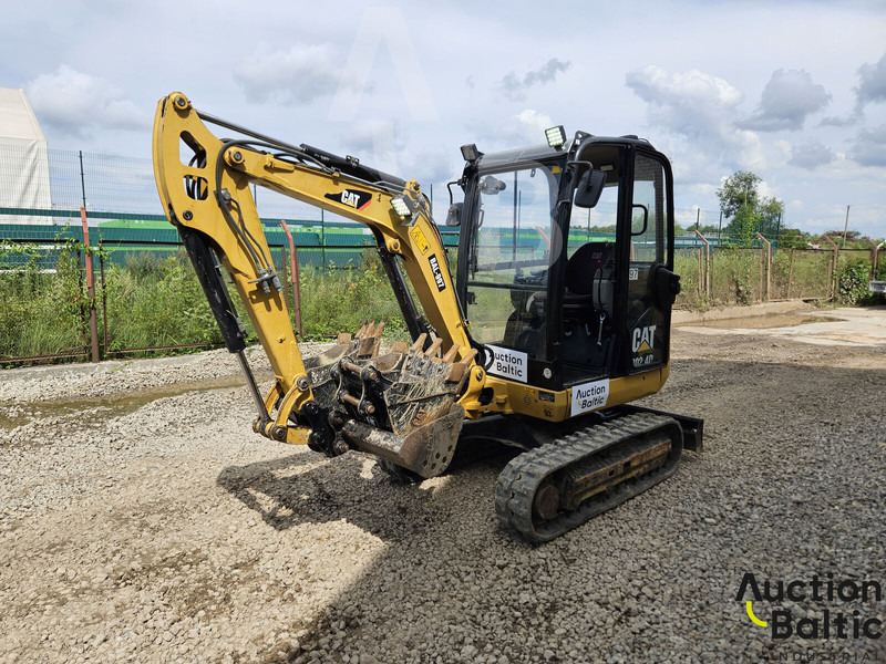 Caterpillar 302.4 D - Мини багер: снимка 1 Caterpillar 302.4 D - Мини багер: снимка 1