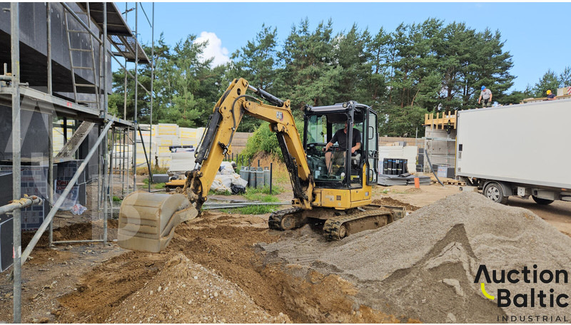 Caterpillar 303 CR - Мини багер: снимка 1 Caterpillar 303 CR - Мини багер: снимка 1