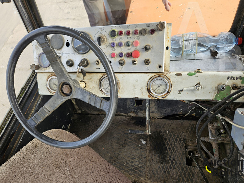 Corinsa CCN 1222 - Пневматичен валяк: снимка 5 Corinsa CCN 1222 - Пневматичен валяк: снимка 5