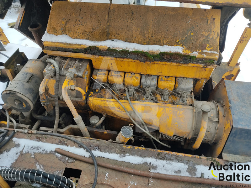 Асфалтополагач Demag DF 120 P: снимка 16 Асфалтополагач Demag DF 120 P: снимка 16