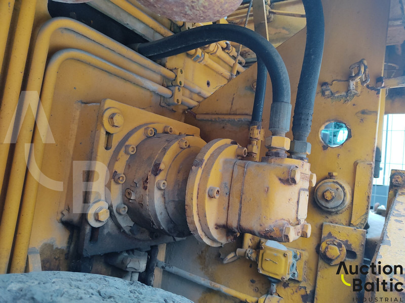 Асфалтополагач Demag DF 120 P: снимка 12