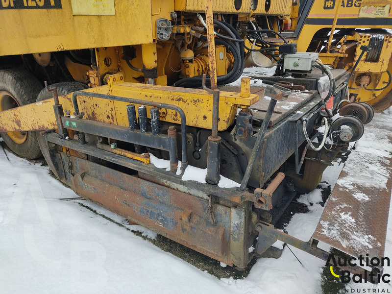 Асфалтополагач Demag DF 120 P: снимка 9
