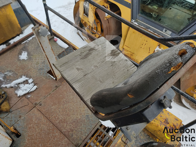 Асфалтополагач Demag DF 120 P: снимка 6 Асфалтополагач Demag DF 120 P: снимка 6