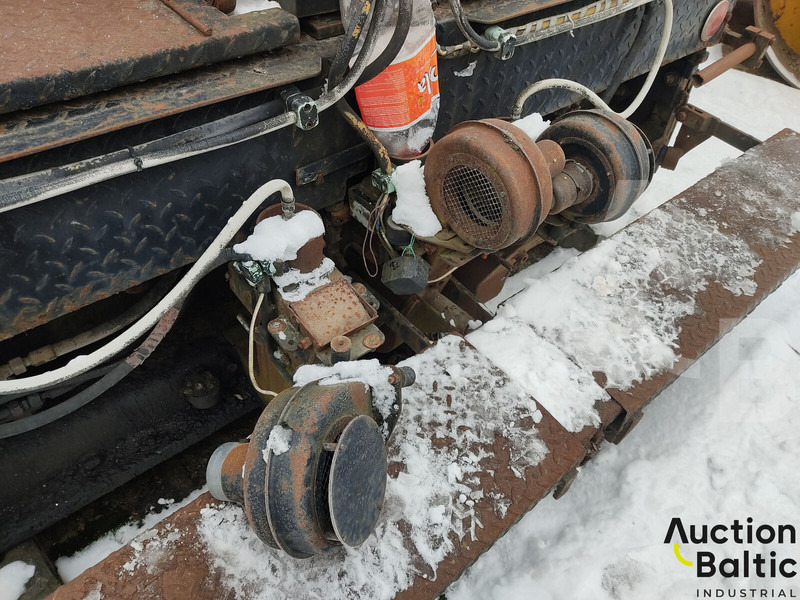 Асфалтополагач Demag DF 120 P: снимка 19 Асфалтополагач Demag DF 120 P: снимка 19