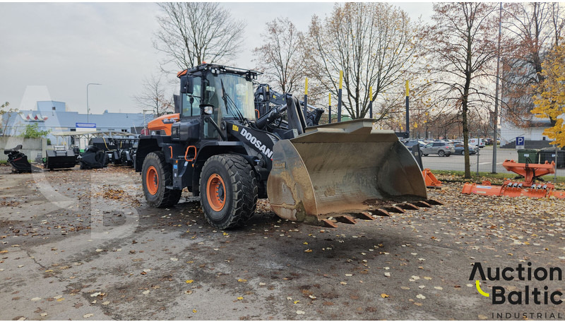 Doosan DL280-7 - Колесен товарач: снимка 1 Doosan DL280-7 - Колесен товарач: снимка 1