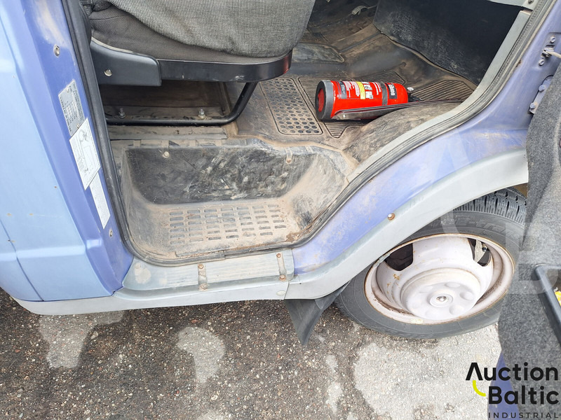 Лекотоварен автомобил фургон GAZ Gaz 3302: снимка 12