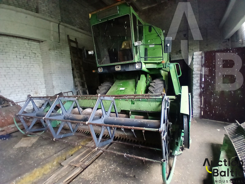 John Deere 1055 - Зърнокомбайн: снимка 4 John Deere 1055 - Зърнокомбайн: снимка 4