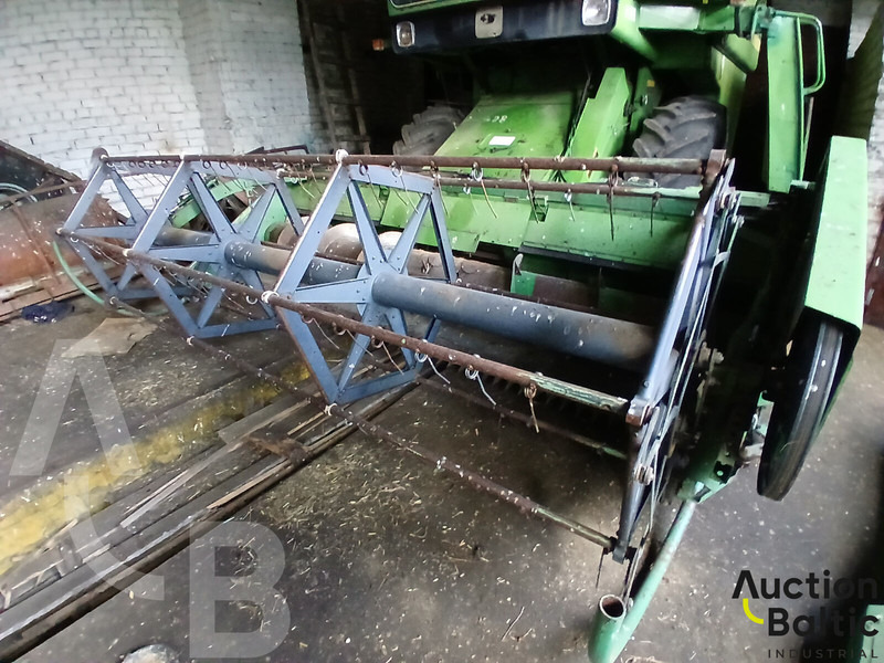 John Deere 1055 - Зърнокомбайн: снимка 5 John Deere 1055 - Зърнокомбайн: снимка 5