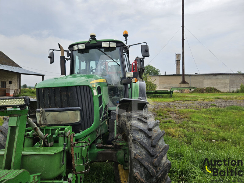 John Deere 6930 Premium - Трактор: снимка 3 John Deere 6930 Premium - Трактор: снимка 3