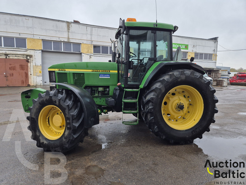 John Deere 7710 - Трактор: снимка 3 John Deere 7710 - Трактор: снимка 3
