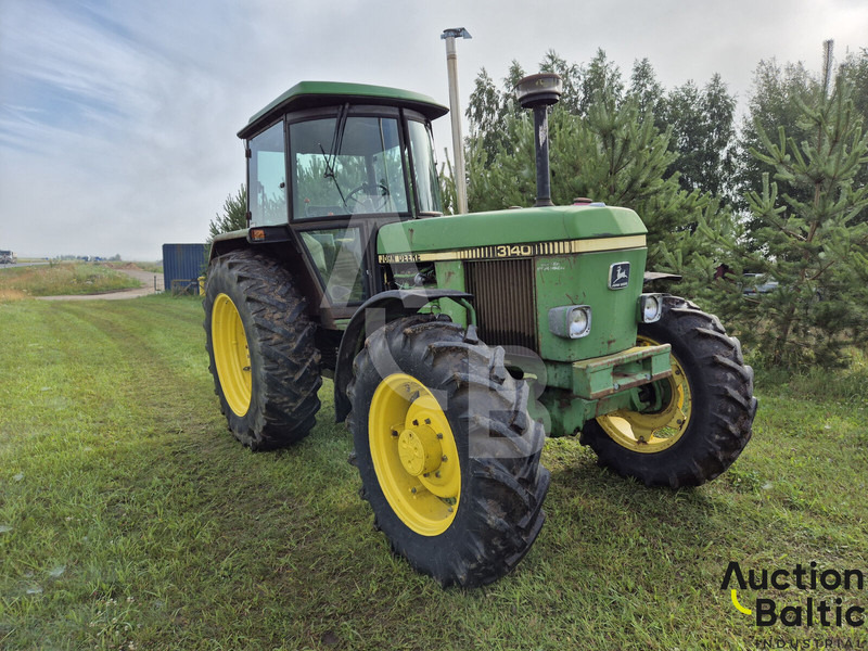 John Deere MFWD - Трактор: снимка 2 John Deere MFWD - Трактор: снимка 2