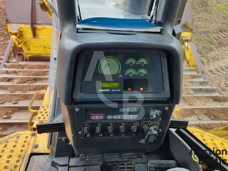 Булдозер Komatsu D85PX-15: снимка 9
