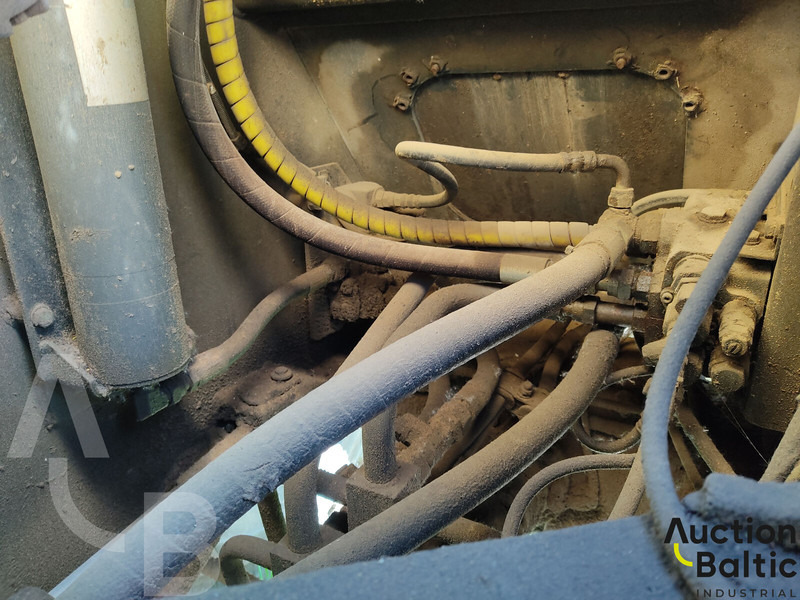 Колесен товарач Komatsu WA250-5: снимка 16