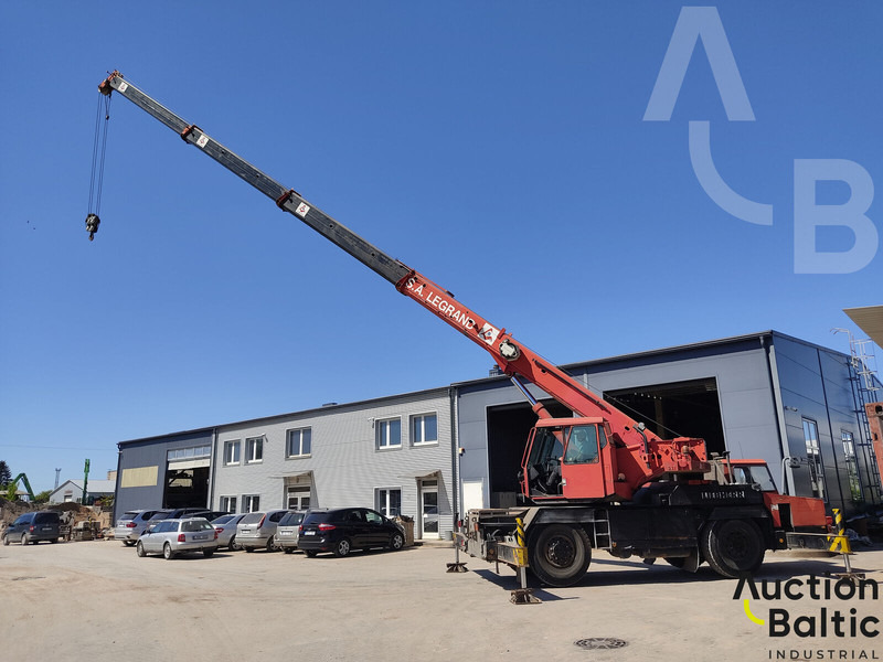 Liebherr LTM 1025 - Кран за всякакви терени: снимка 1 Liebherr LTM 1025 - Кран за всякакви терени: снимка 1