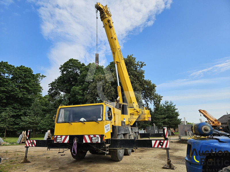 Liebherr LTM 1060 - Кран за всякакви терени: снимка 3 Liebherr LTM 1060 - Кран за всякакви терени: снимка 3