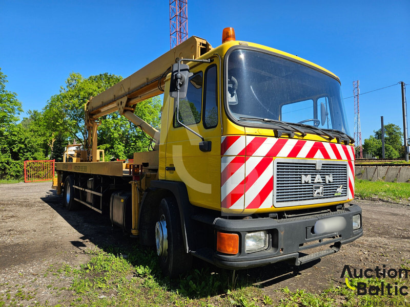 MAN M90 - Автовишка: снимка 2 MAN M90 - Автовишка: снимка 2