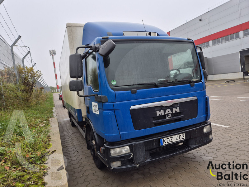MAN TGL12.220 BL - Камион фургон: снимка 2 MAN TGL12.220 BL - Камион фургон: снимка 2
