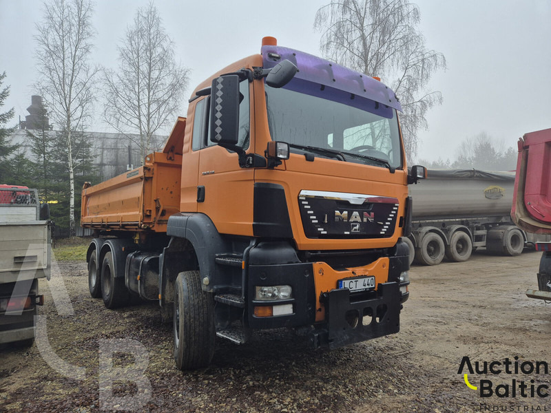 MAN TGS26.440 6X6 BB - Самосвал камион: снимка 2 MAN TGS26.440 6X6 BB - Самосвал камион: снимка 2
