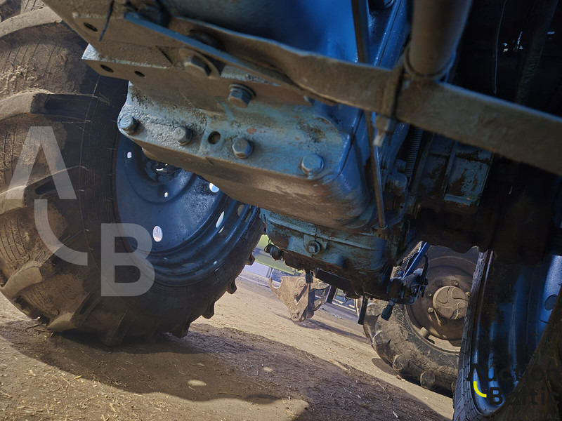 Трактор MTZ Belarus MTZ 80L: снимка 15 Трактор MTZ Belarus MTZ 80L: снимка 15