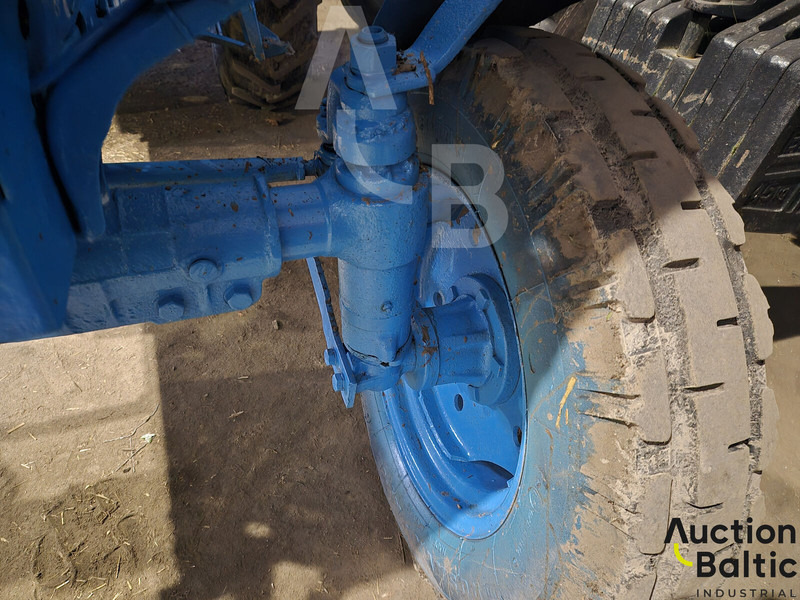 Трактор MTZ Belarus MTZ 80L: снимка 16 Трактор MTZ Belarus MTZ 80L: снимка 16