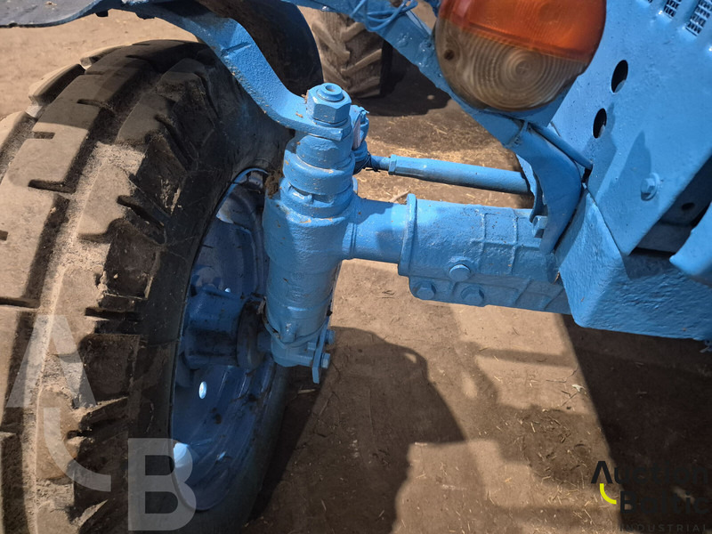 Трактор MTZ Belarus MTZ 80L: снимка 17 Трактор MTZ Belarus MTZ 80L: снимка 17