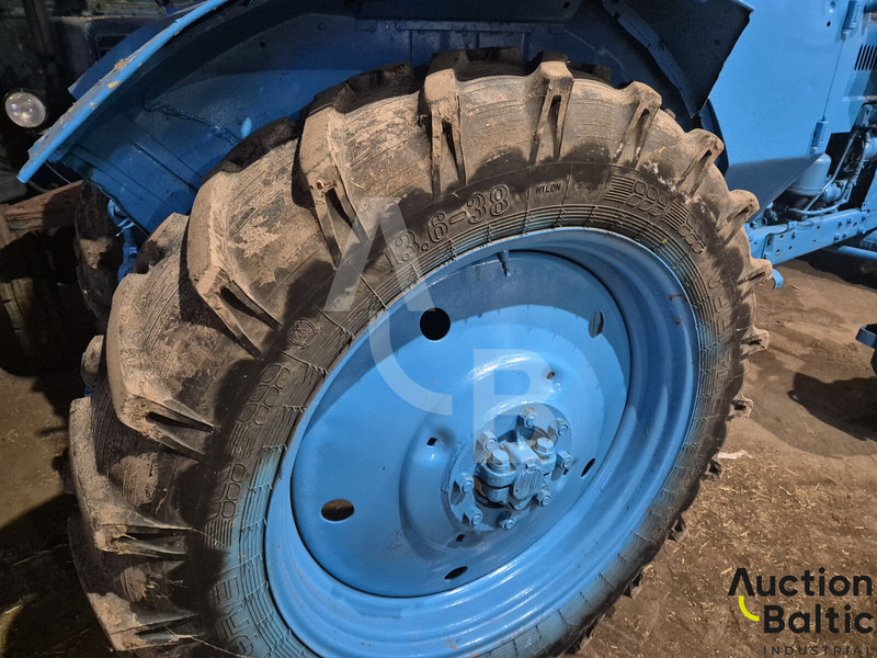 Трактор MTZ Belarus MTZ 80L: снимка 18 Трактор MTZ Belarus MTZ 80L: снимка 18