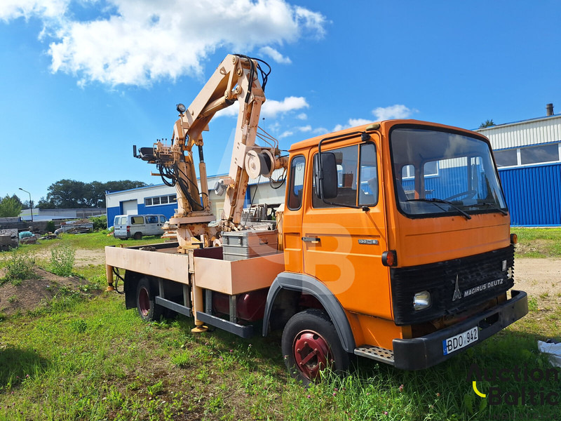 Magirus 130 M 8 - Бордови камион, Камион с кран: снимка 1 Magirus 130 M 8 - Бордови камион, Камион с кран: снимка 1