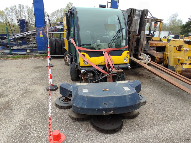 Mathieu Azura - Мотометачна машина: снимка 2 Mathieu Azura - Мотометачна машина: снимка 2