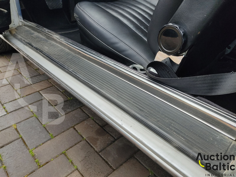 Лек автомобил Mercedes-Benz 300-serie 380 SLC: снимка 13