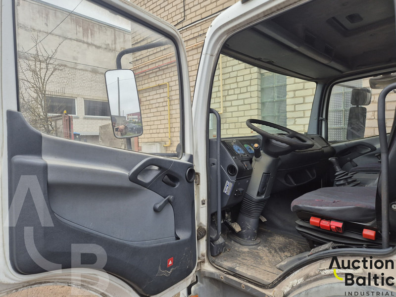 Mercedes-Benz 817 L - Камион с брезент: снимка 4 Mercedes-Benz 817 L - Камион с брезент: снимка 4