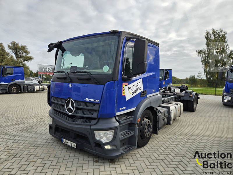 Mercedes-Benz Actros 1843 - Шаси кабина: снимка 2 Mercedes-Benz Actros 1843 - Шаси кабина: снимка 2