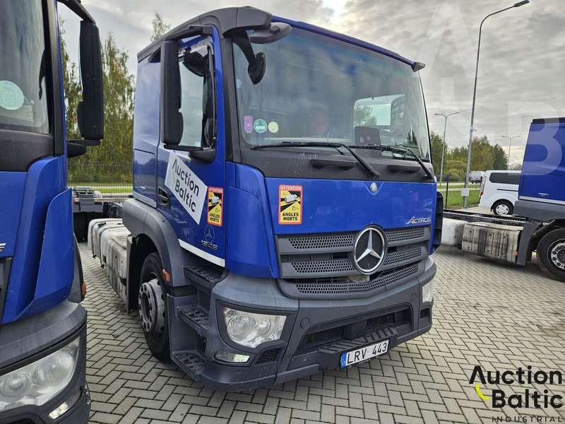 Mercedes-Benz Actros 1843 - Шаси кабина: снимка 2 Mercedes-Benz Actros 1843 - Шаси кабина: снимка 2