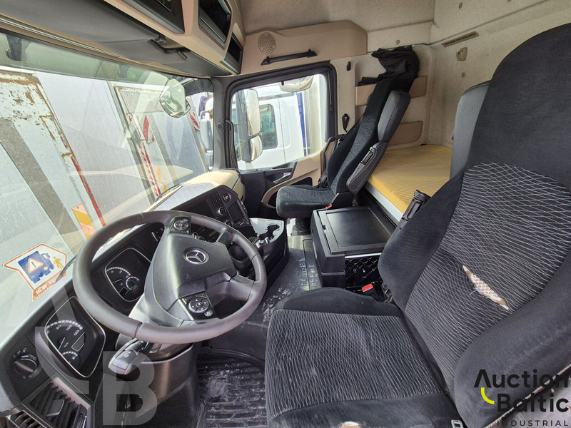 Mercedes-Benz Actros 2551 - Камион фургон: снимка 5 Mercedes-Benz Actros 2551 - Камион фургон: снимка 5